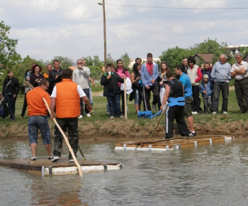 Dni Komároviec 2012