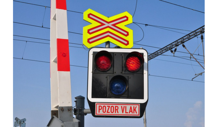 Informácia-Úplná uzávierka železničného priecestia 